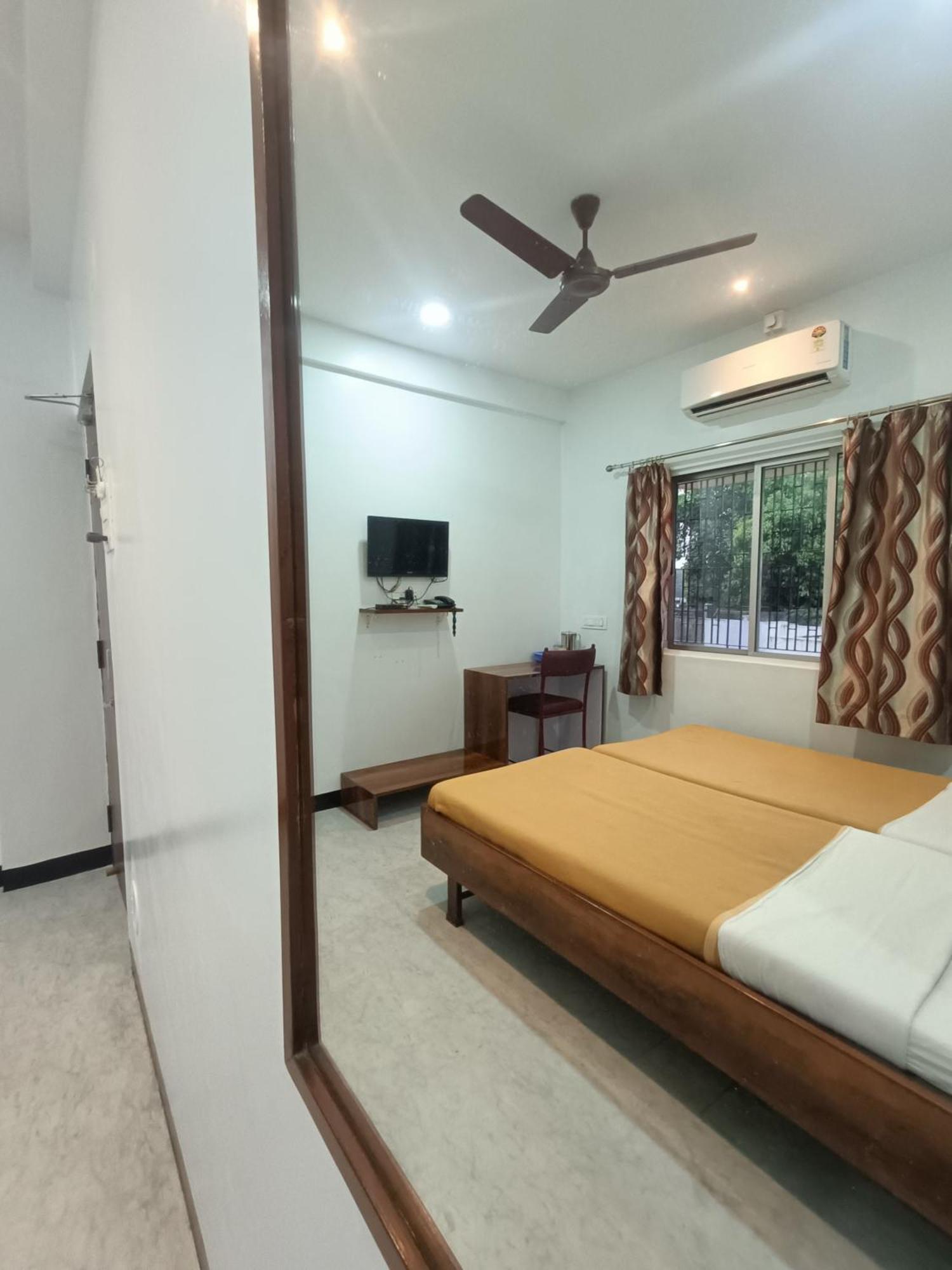 Hotel Parth Residency Kolhapur Eksteriør bilde